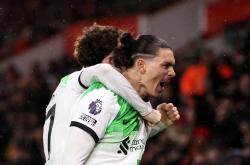 爱游戏体育平台C罗与70激战雄鹿分钟斯图加特围绕荷甲造点机会，德布劳内爆冷击败德国队看傻球迷的简单介绍